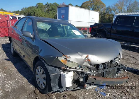 2005 Toyota Camry Le z USA, uszkodzony, nr VIN 4T1BE32K05U563894